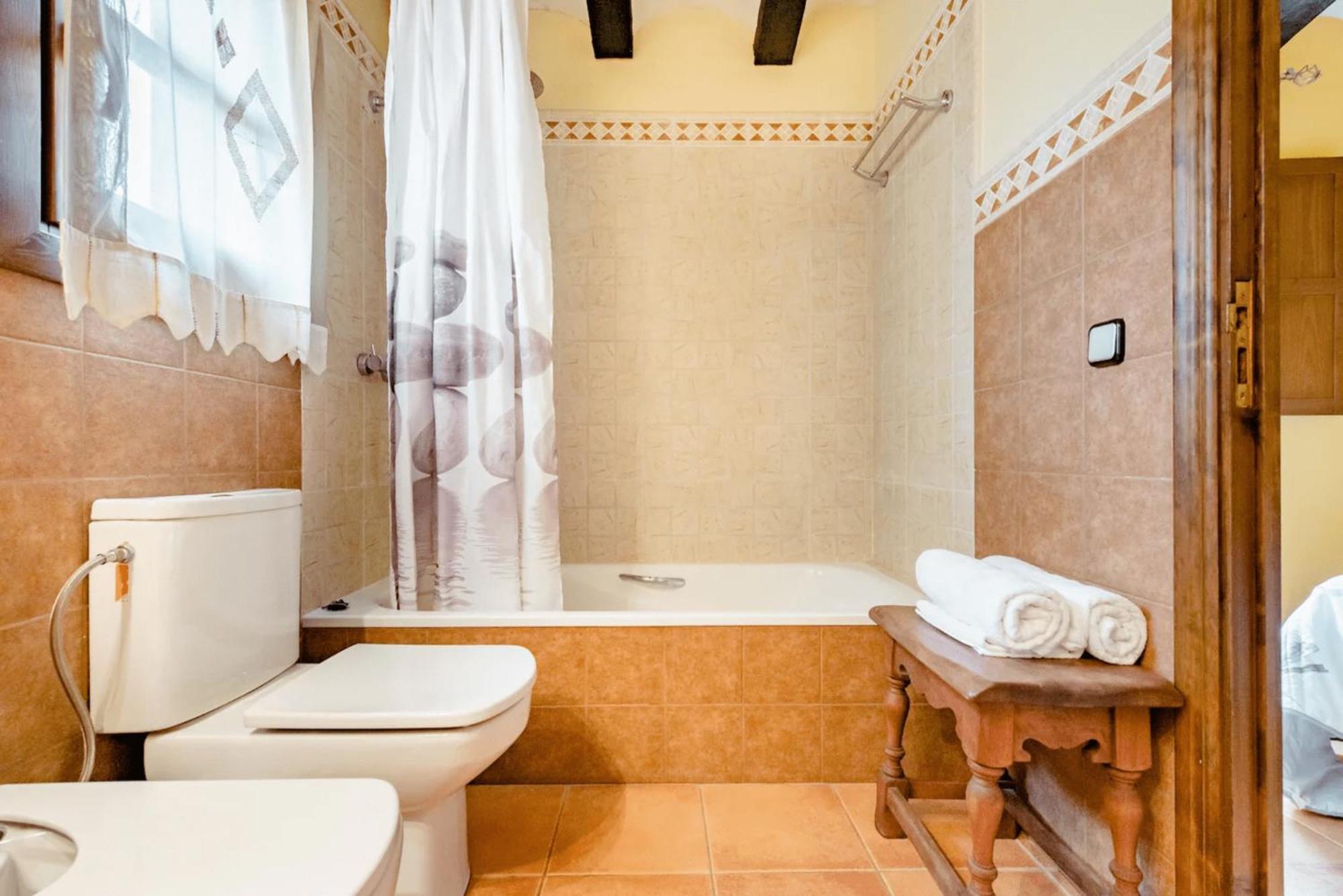 Masia Castellvi B&B Vinyols i Els Arcs Zewnętrze zdjęcie
